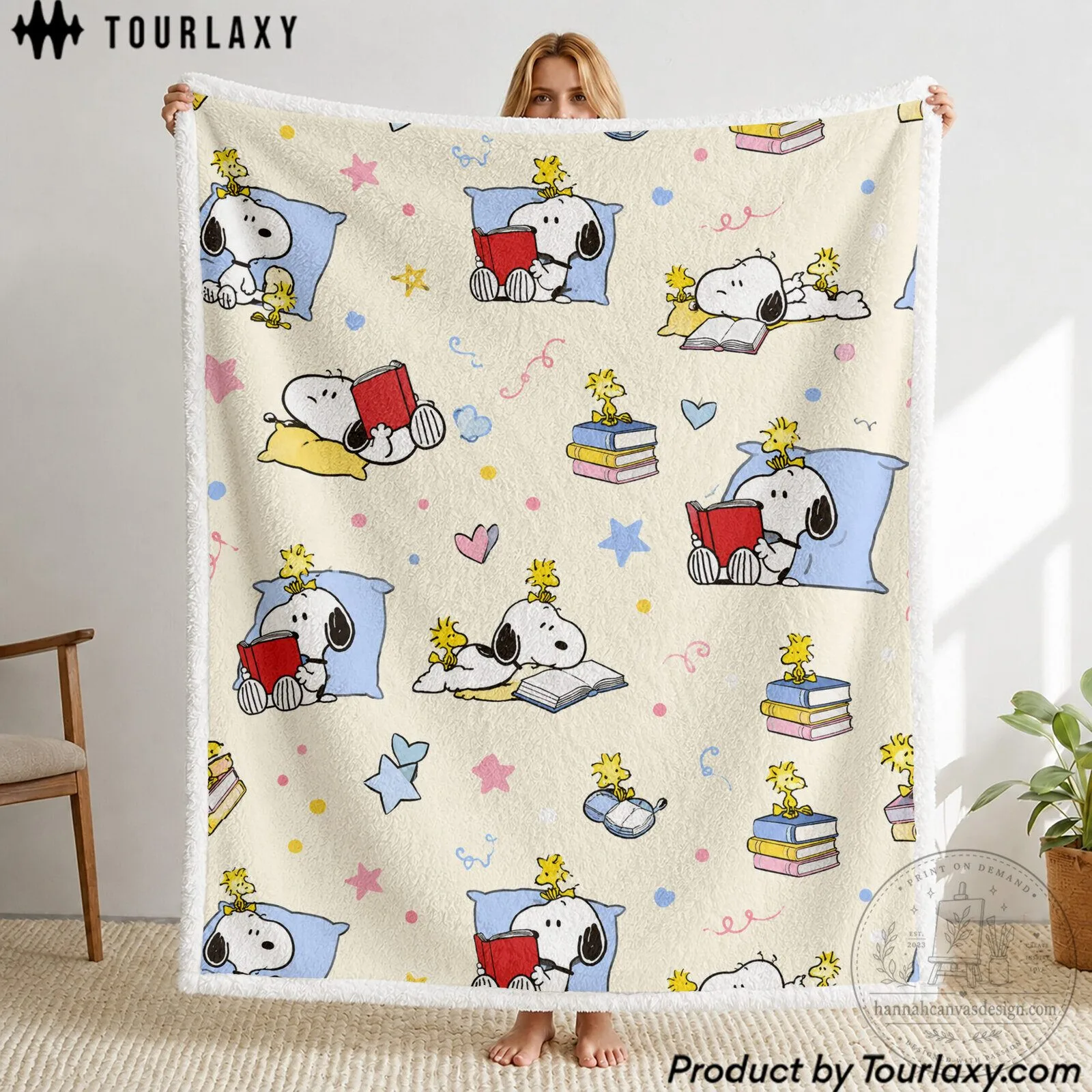 Snoopy Woodstock Reading Books Sherpa Fleece Throw Blanket