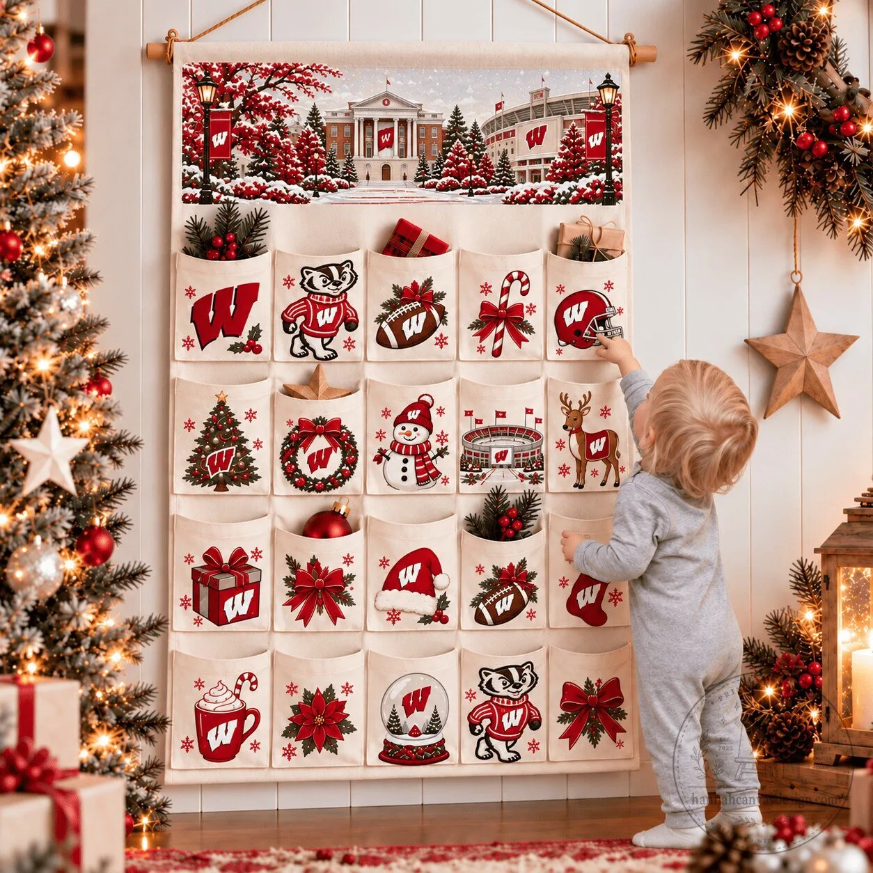 Wisconsin Badgers Christmas Advent Calendar Hanging Wall Organizer 2D